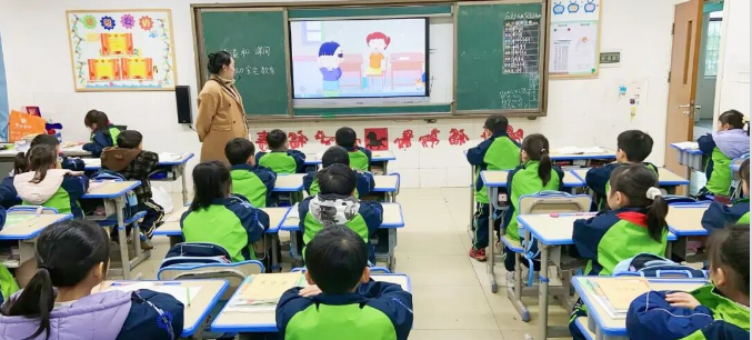 夯实安全根基，筑牢平安校园——华岳小学开展应急疏散演练活动